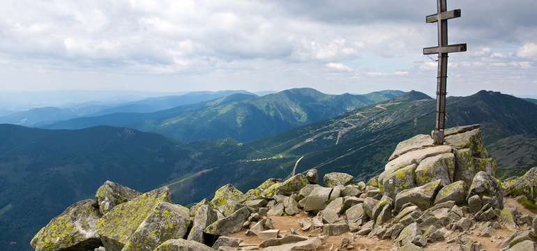 Naplánujte si letnú či zimnú turistiku, keďže Rovná Hoľa alebo Ďumbier
