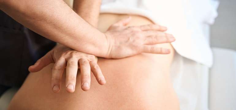 Bankovanie, klasická alebo myofasciálna masáž podľa TČM
