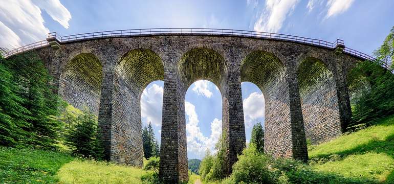Telgártsky viadukt je od chaty Čučoriedka len 19 min. pešo alebo 3 min. autom