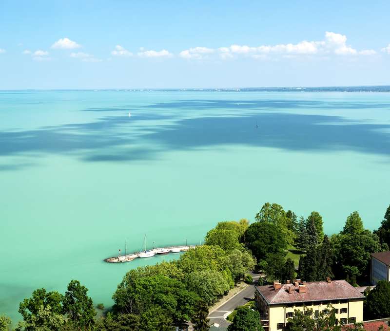 Balaton máte tiež blízko, len 6 km od wellness penziónu Andrea***