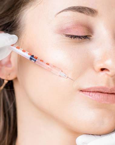 Aplikácia 1 ml kyseliny hyalurónovej 