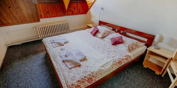 SOVA Hotel & Restaurant pod majestátnymi Belianskymi Tatrami s reštauráciou tradičnej kuchyne/Ždiar