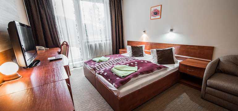 AVENA RELAX HOTEL***  vám ponúka ubytovanie v štýlovo zariadených izbách ponúkajúcich komfort