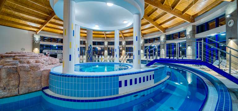 Bazénový svet v Thermal Parku Wellness Hotela Patince****
