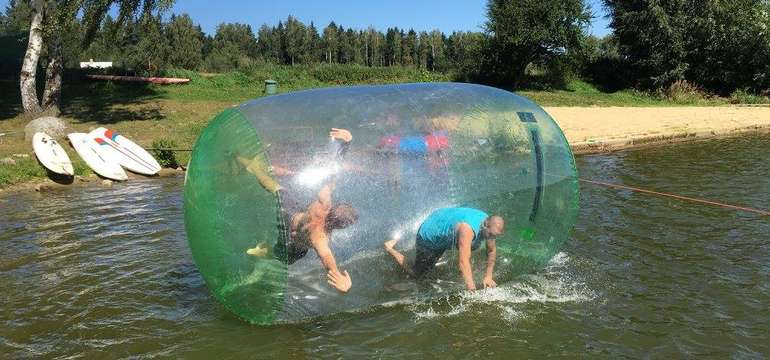 Při aquazorbingu si užijete spoustu legrace