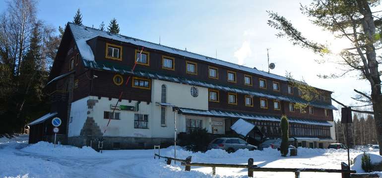 Užijte si dovolenou i první sníh v hotelu Maxov