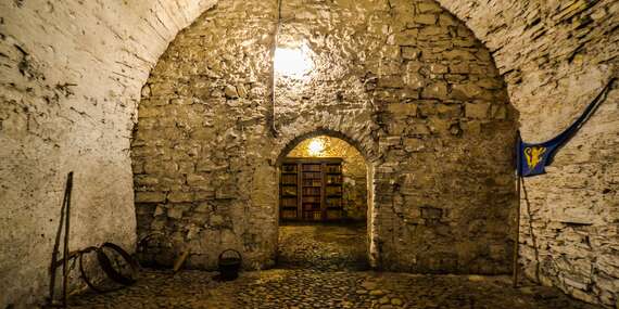 Objevte historické podzemí Prahy, včetně komentované procházky po Starém Městě/Praha 1