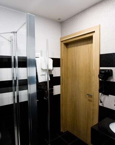 Všechny pokoje penzionu NOVOBILSKI*** mají vlastní koupelnu s WC a balkon