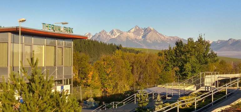 Thermal Park Vrbov leží 20 km od hrebeňov Vysokých Tatier a Slovenského raja