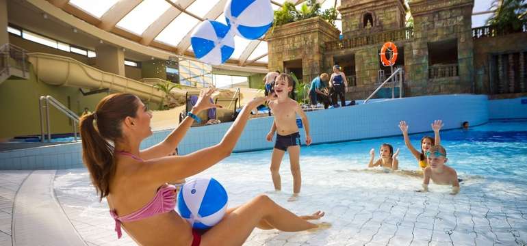 Aquapark Aquaworld je jeden z najväčších krytých vodných parkov v Európe