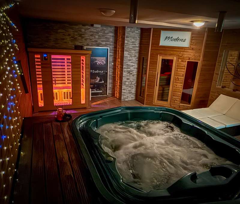Fínska sauna, infrasauna, vírivka a oddychová zóna
