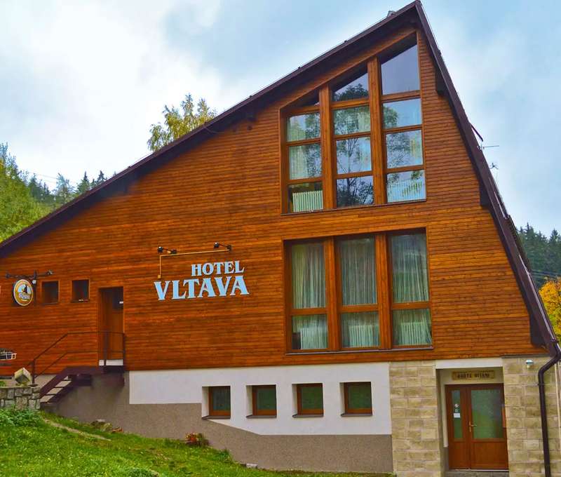 Hotel Vltava na vás čeká v centru obce Strážné v Krkonoších