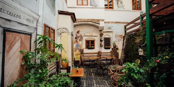 Šarmantný butikový hotel Barcadam v srdci Banskej Štiavnice s vlastnou vínnou pivnicou/Banská Štiavnica
