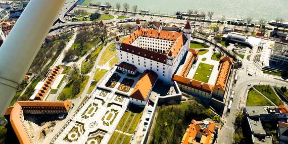 Svet je krajší zhora – lietanie pre 1 až 3 osoby s možnosťou pilotovania bez obmedzení/Senica, Trnava, Dubová pri Modre