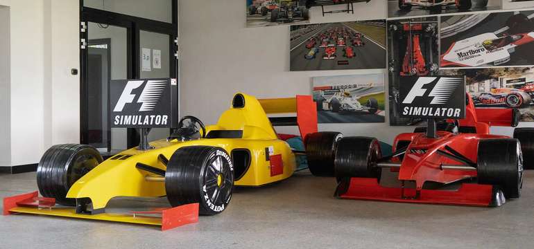 DOUBLE RED CARS MUSEUM: Najväčšie automobilové múzeum v strednej Európe!