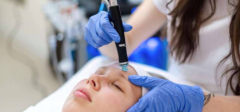 Tvárové ošetrenie s profesionálnou kozmetikou Institut  Esthederm