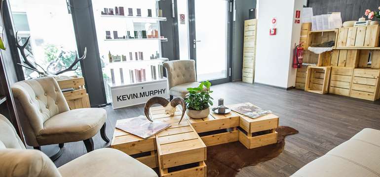 Kaderníctvo Ján Molnár Bratislava