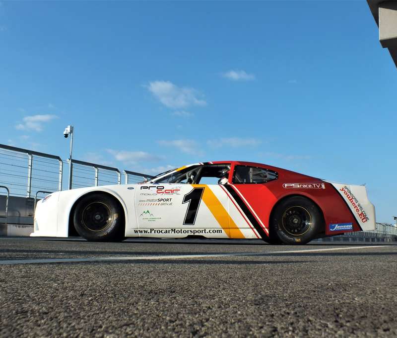 Jazda na pravom V8 Nascar vozidle na okruhu Slovakia Ring