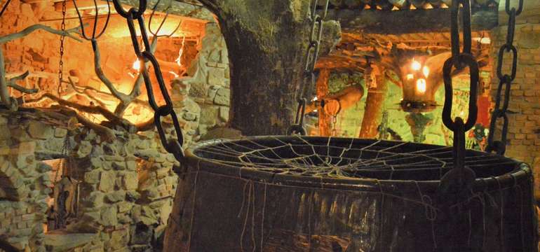 Kotel samozřejmě nesmí chybět