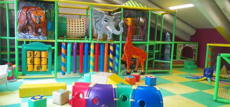 Dvojposchodové detské centrum Tutti Bambini