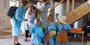 Ochutnávka syrov, zážitková prehliadka farmy a kŕmenie ovečiek na farme Východná