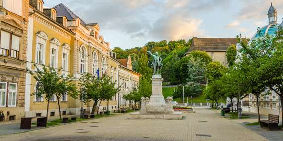 Eger s ochutnávkou vín, kaštieľ Tiszadob a jaskynné kúpele v Miskolctapolci s CK Travelholic/Maďarsko - Eger