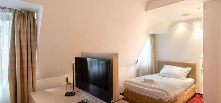 Hotel Villa Nečas****, ubytovanie v trojlôžkovej izbe