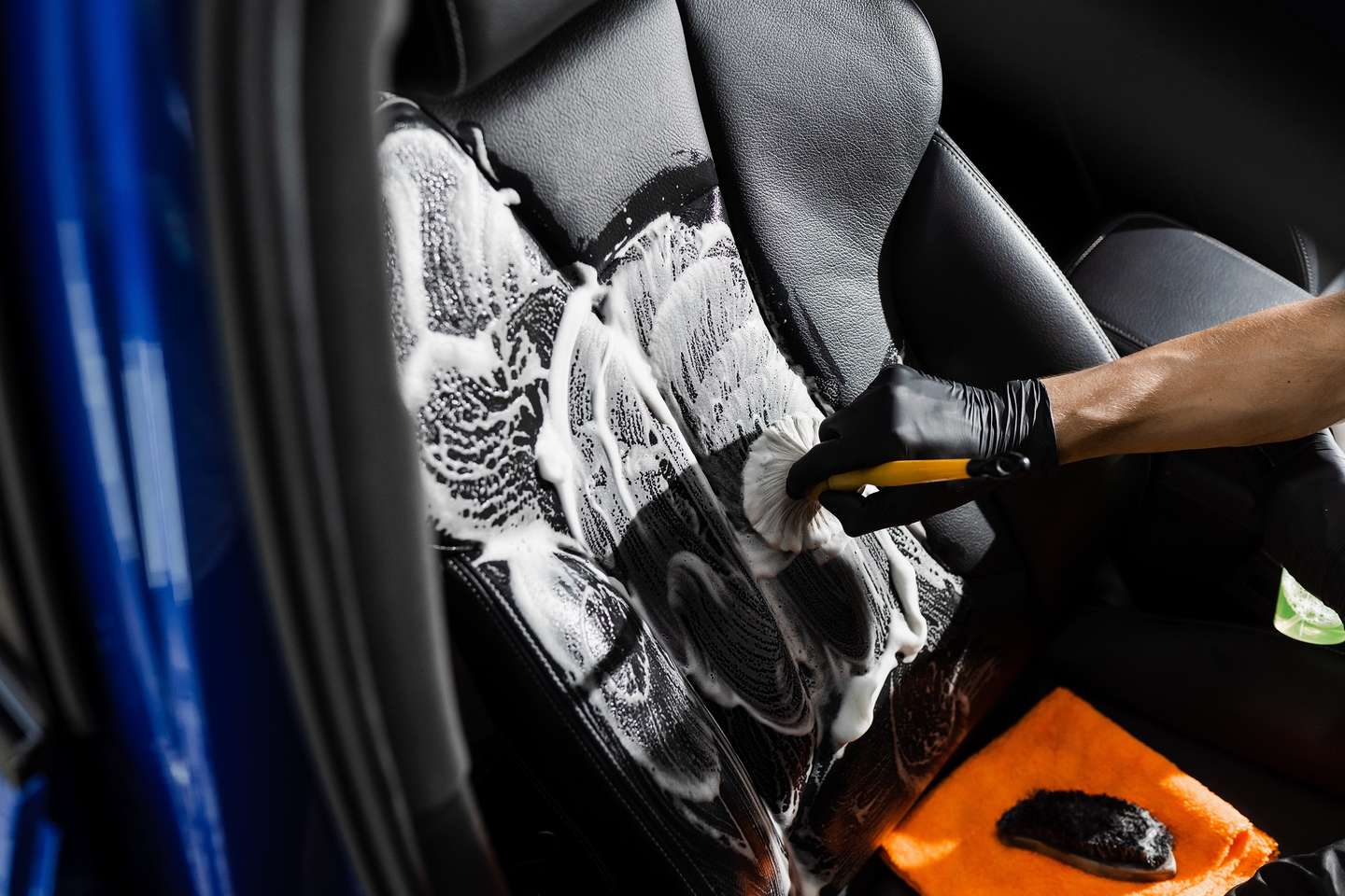 Čisté, voňavé, ako nové vozidlo od MAD cleaning - čistenie, tepovanie, renovácia