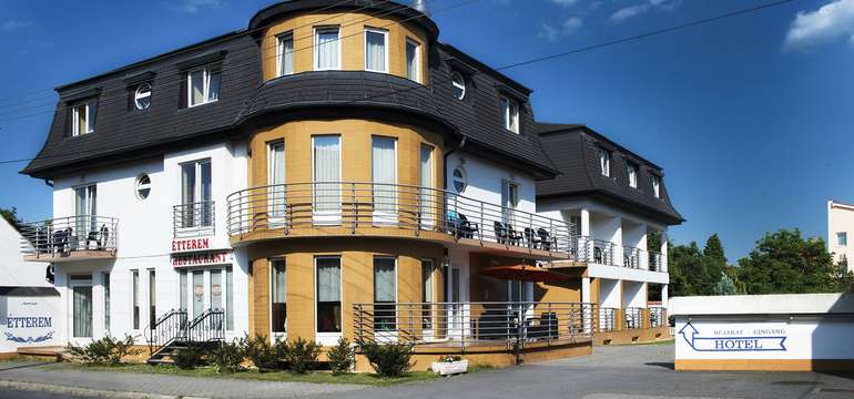 Hotel Aqua Sarvar