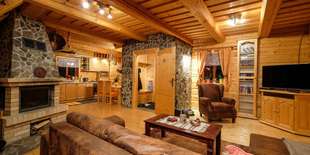 Posedenie v chate pri rozprávkovom potoku