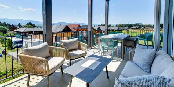 Oddych priamo pri Liptovskej Mare: moderné apartmány, Tatry na dosah a zážitky pre celú rodinu/Liptovský Trnovec