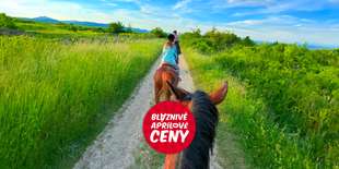 Prechádzka na koni s inštruktorom
