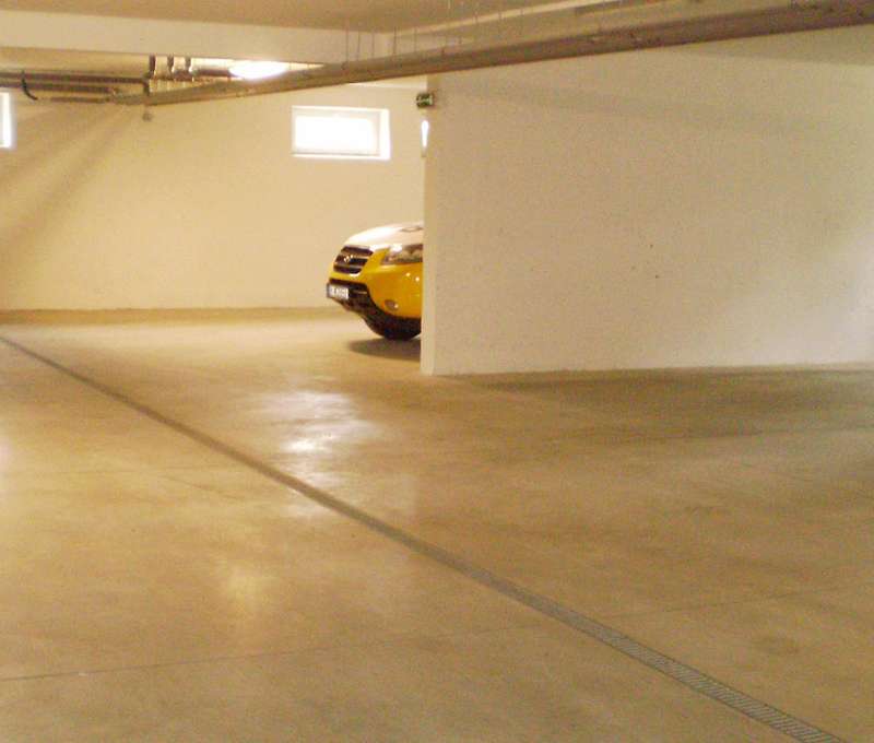 Parkovanie vo vnútorných vyhrievaných priestoroch apartmánového domu