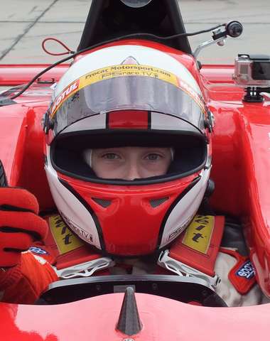 Vyskúšajte si na vlastnej koži jazdu na pravých pretekárskych formulách