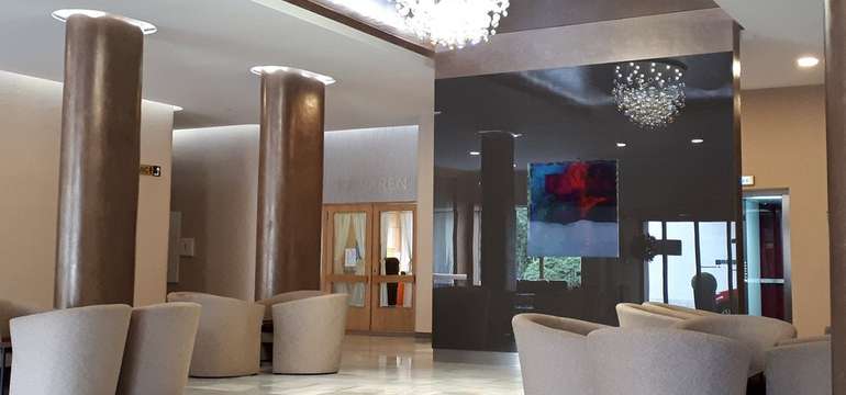 Plne bezbariérový kúpeľný hotel Máj*** v Piešťanoch je vhodný pre všetky generácie