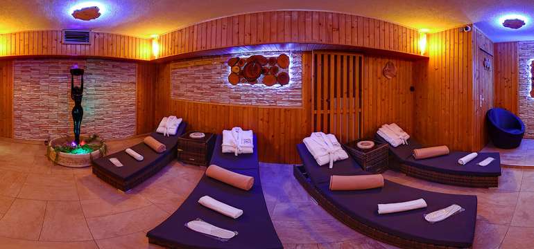 Privátny vstup do wellness vo WX Hoteli