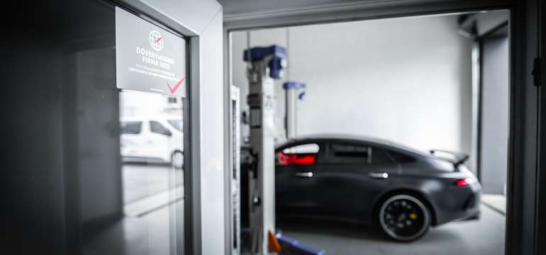 Výmena oleja s materiálom v cene a extra bonusom v servise Autoklinik