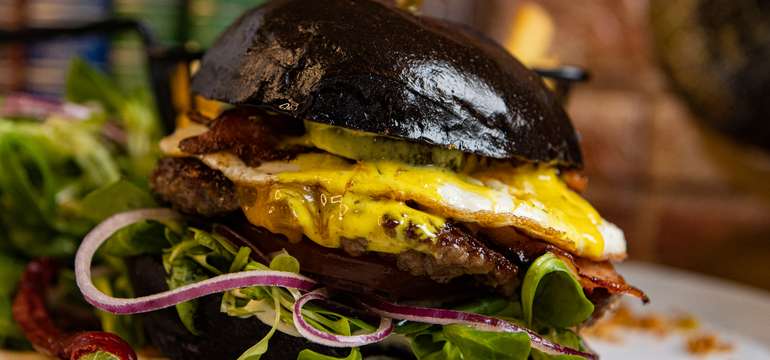Burger plný kvalitných surovín v La Chef