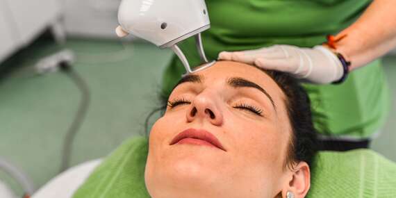 Frakčný resurfacing CO2 - účinné omladenie pokožky v medicínskom centre Crystal Esthetic Clinic/Bratislava - Staré Mesto