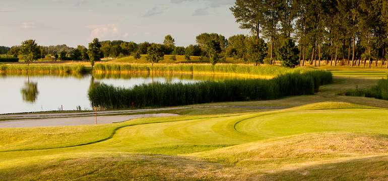 18-jamkové golfové ihrisko