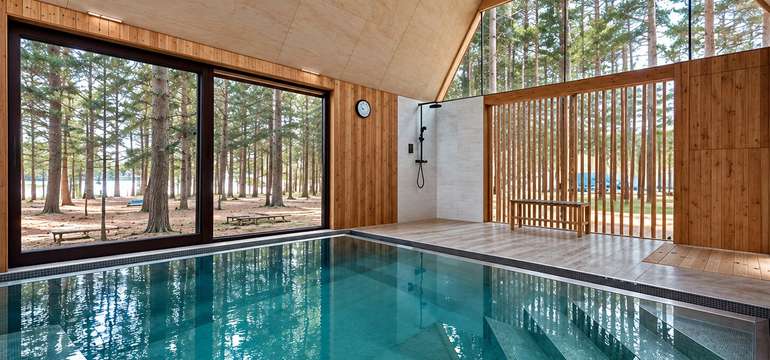Hotel Kouty s lesním wellness a vyhřívaným bazénem