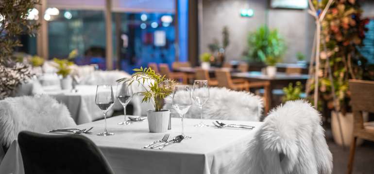 Restaurant Parlament - interiér