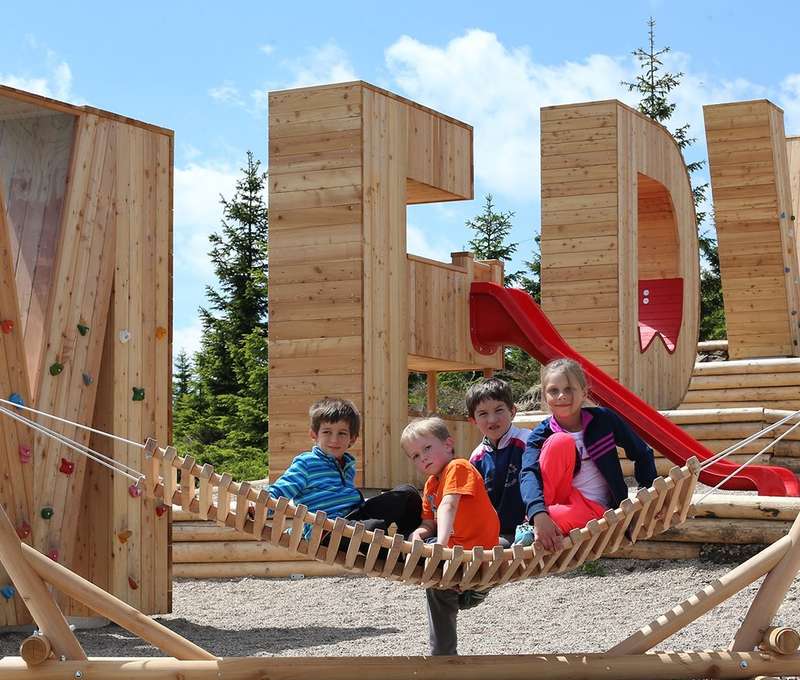 Vyzkoušejte třeba letteringový park nebo adrenalinové atrakce