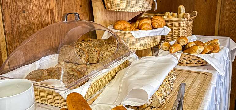 SOVA Hotel & Restaurant