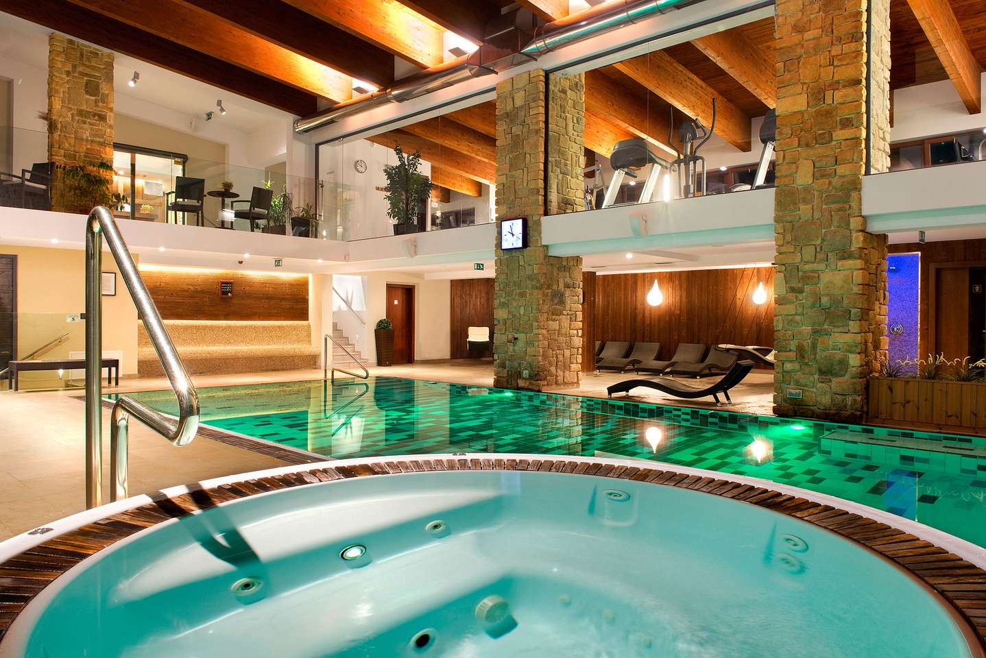 Dokonalý relax vo wellness centre hotela Rozsutec*** s bazénom, 4 saunami a výhľadom na Malú Fatru