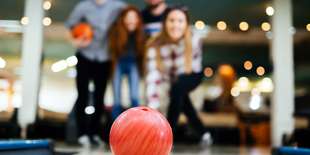 Hodina bowlingu pre celú rodinu či partiu