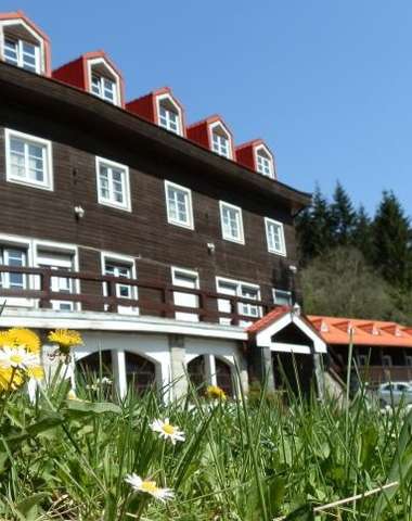 Horský hotel pod Sokolím**