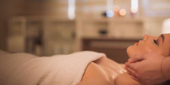 Reflexná masáž, masáž lávovými kameňmi a madoretarapia v rehabilitačnom zariadení RehaBell/Košice