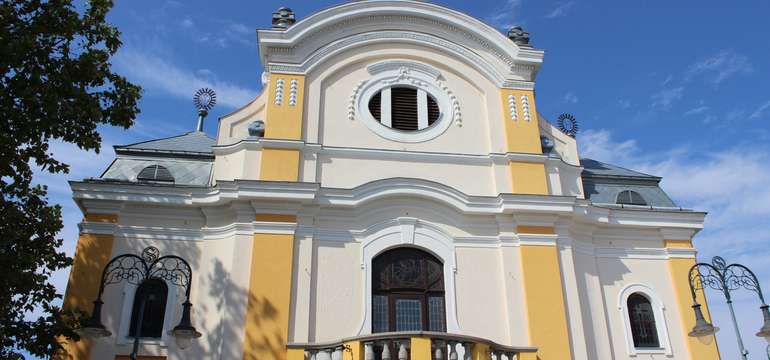 Prechádzka kúpeľným mestom Sárvár a jeho okolím (katolícky Kostol sv. Ladislava)