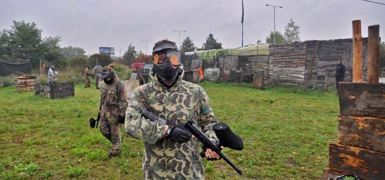 Nejen při jízdě na čtyřkolkách, ale i při paintballu si užijete pořádnou dávku vzrušení